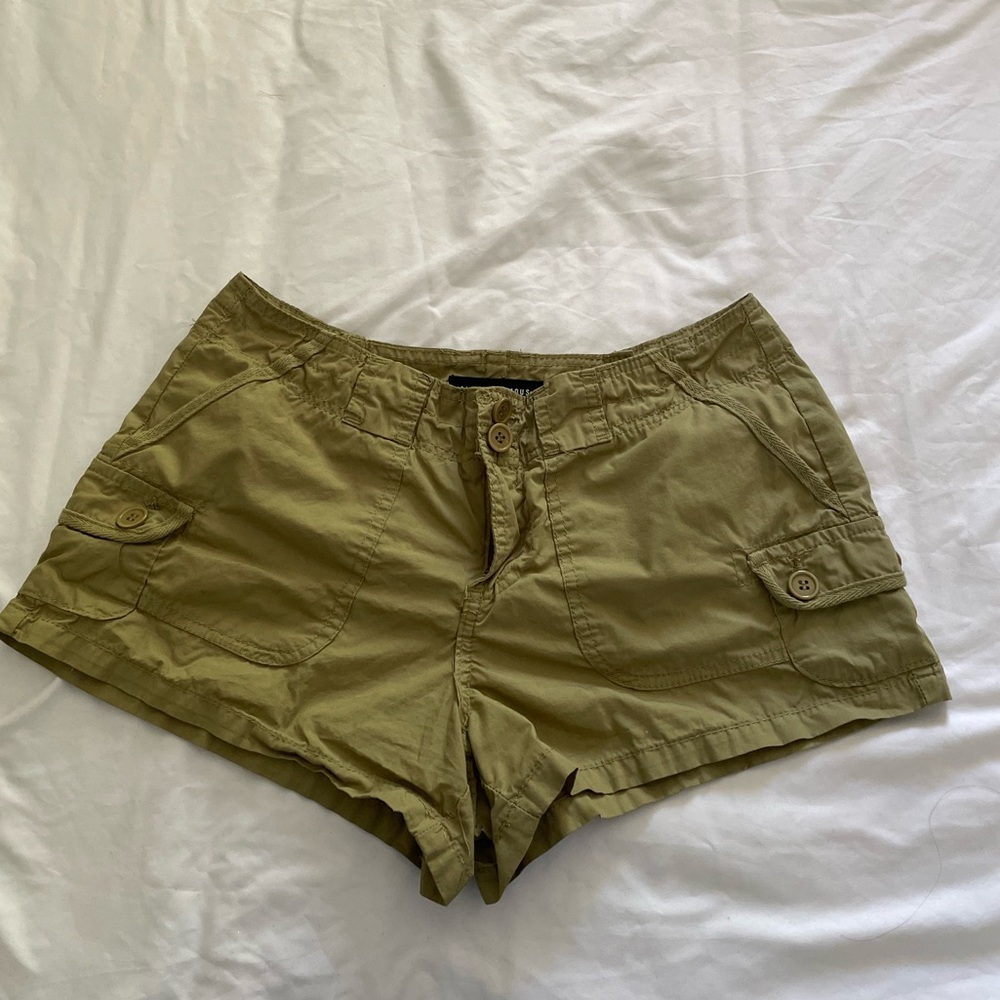 green olive 2000s style cargo short shorts